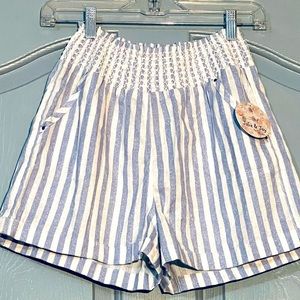 NWT Jolie & Joy blue & white STRIPED cuffed shorts size medium NEW